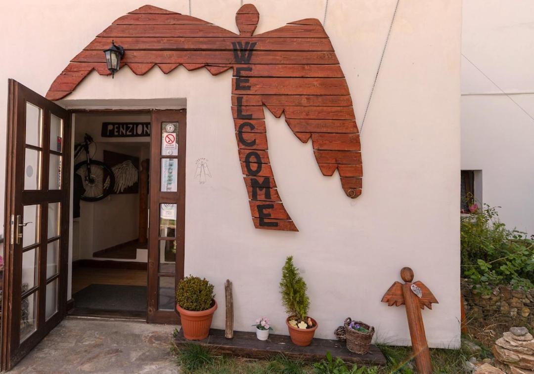 Bike Bistro A Penzion U Vsech Andelu Нове-Место-под-Смркем Экстерьер фото